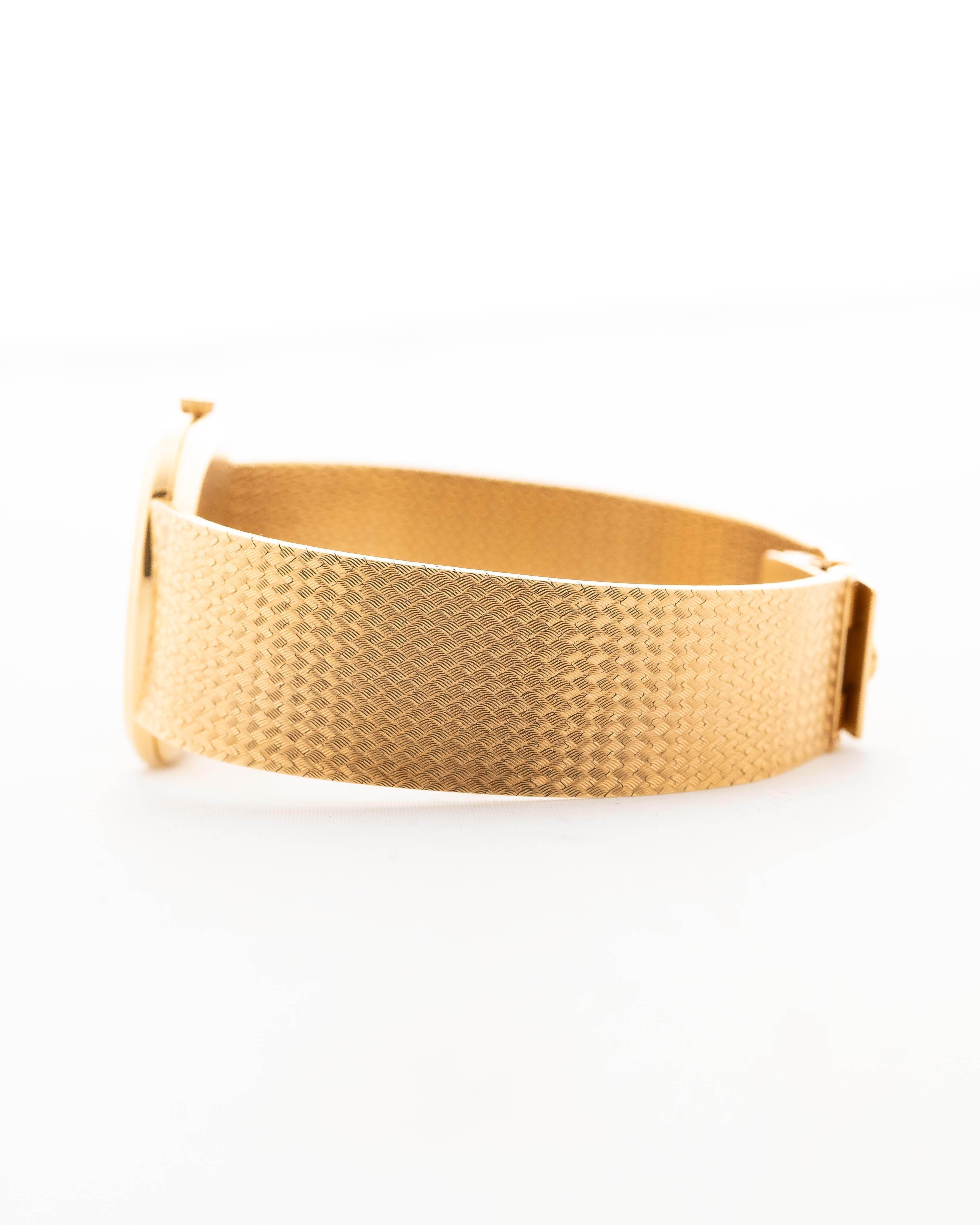 Patek-Philippe 18k Gold M96s Royal Look RR View