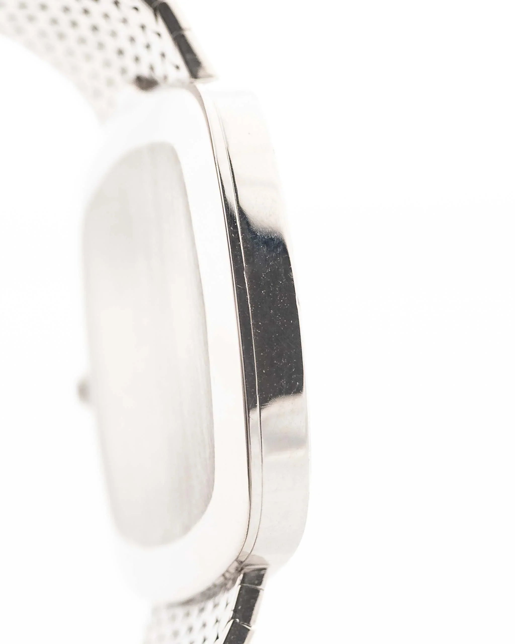 Royal Vintage 18k Blue Moon Royal Attraction