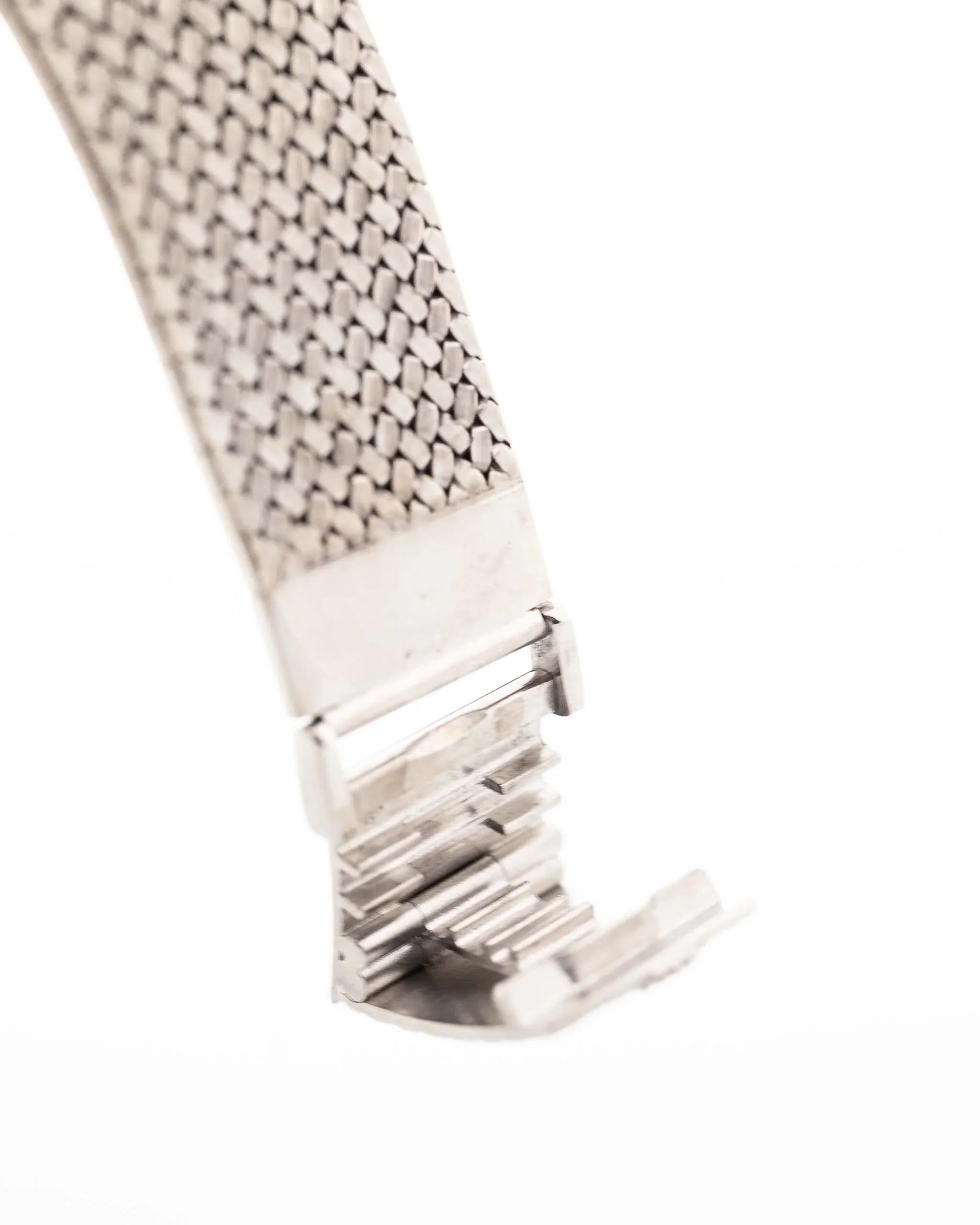 Royal Vintage 18k Blue Moon Royal Attraction