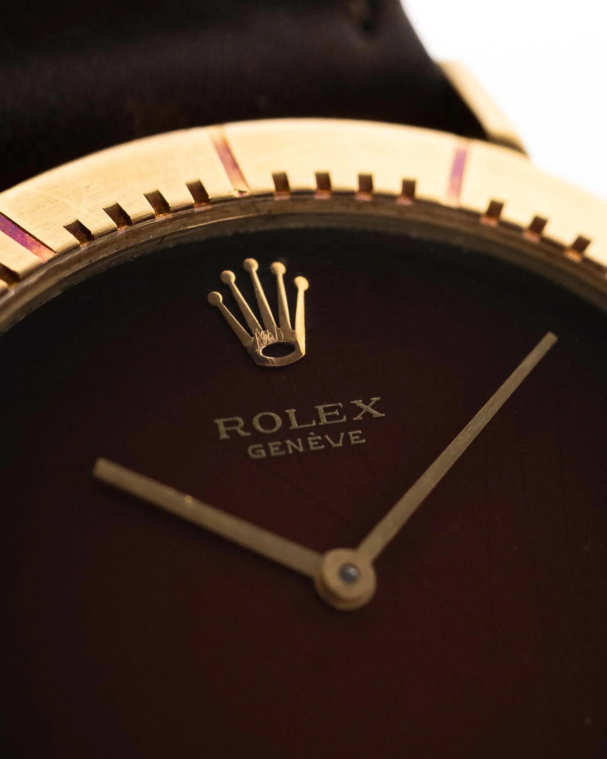 Royal Red & Gold Moon Cellini 4083 Ombre 1973