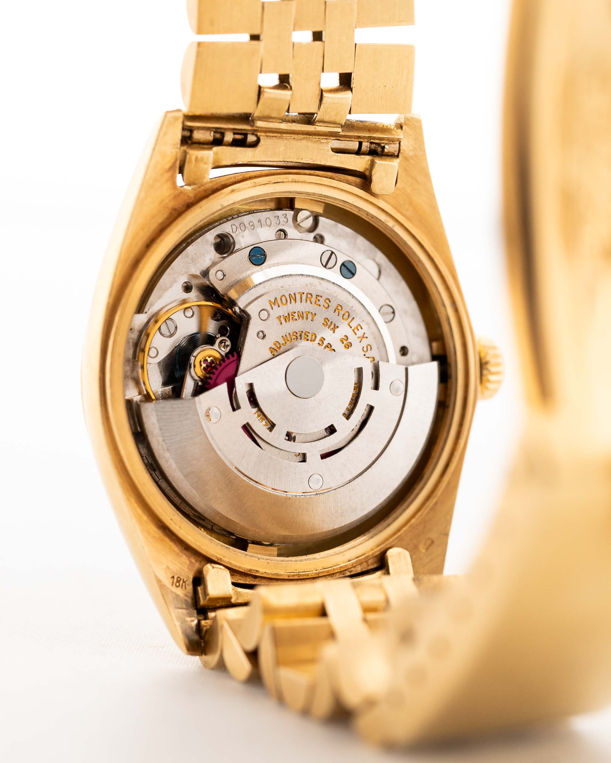 Royal Smoky  Black Glit Live Attraction AMG 1601 18k Gold