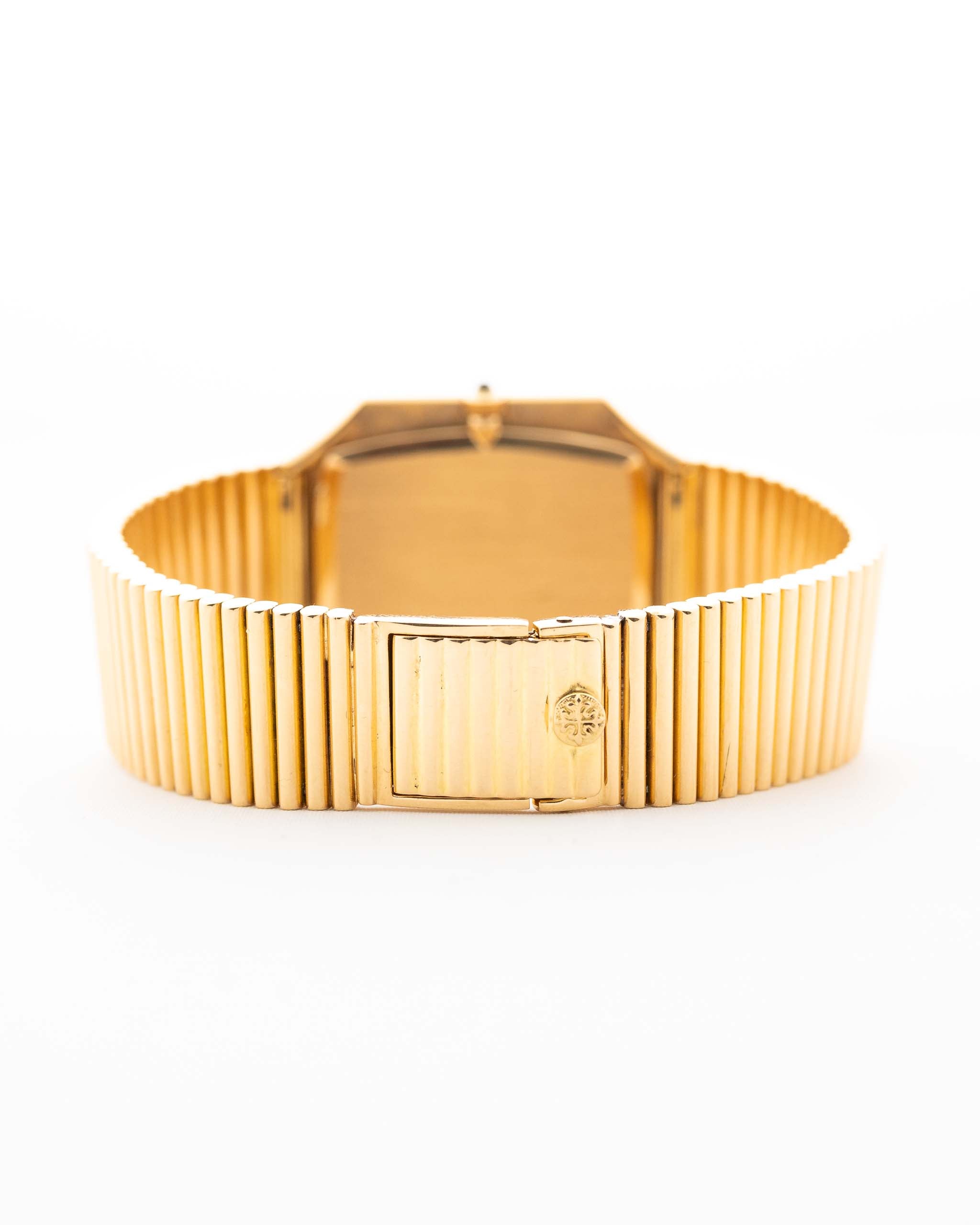 Royal Attractive Moon Phase G65s Classic Shield